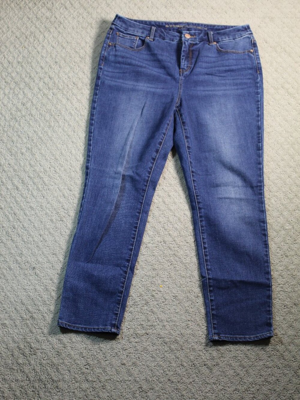Chico's So Slimming Girlfriend Ankle Sz 1.5/ 10 Medium Wash Mid Rise Blue Jeans